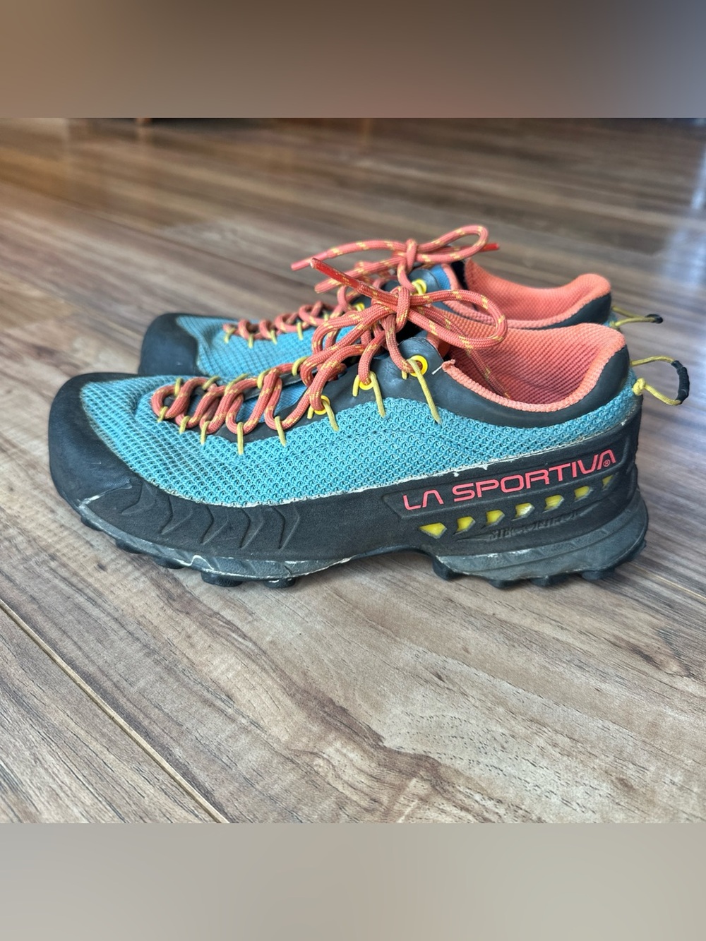 La Sportiva TX3 Approach / Hiking Women's Shoes Size 7 Teal Coral Yellow Black